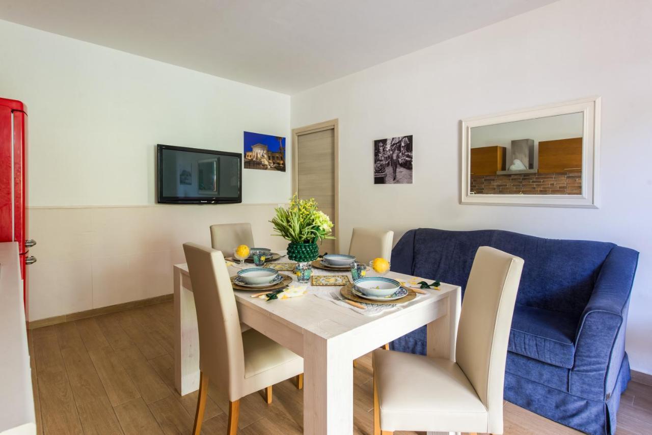 Villa Cinzia-150 Mt From The Beach 몬델로 외부 사진