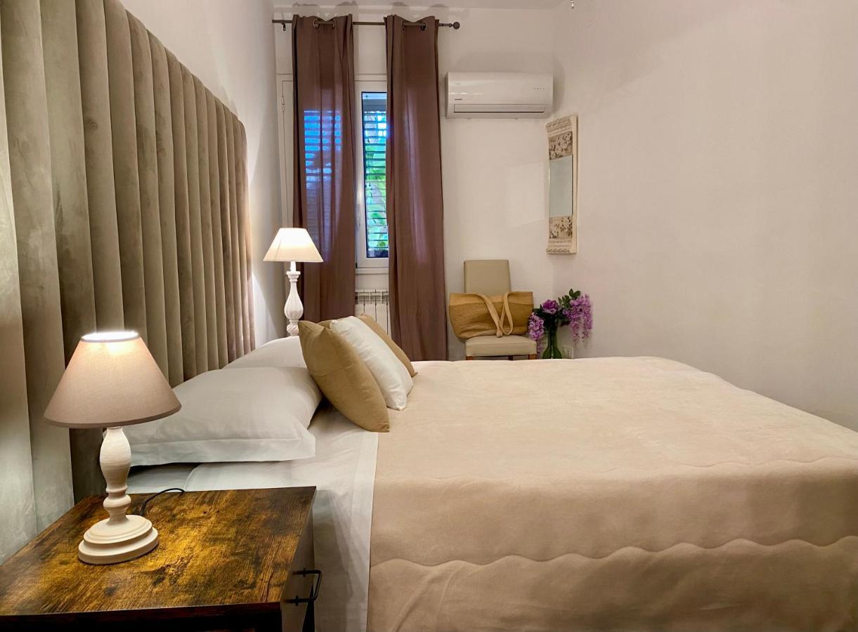 Villa Cinzia-150 Mt From The Beach 몬델로 외부 사진